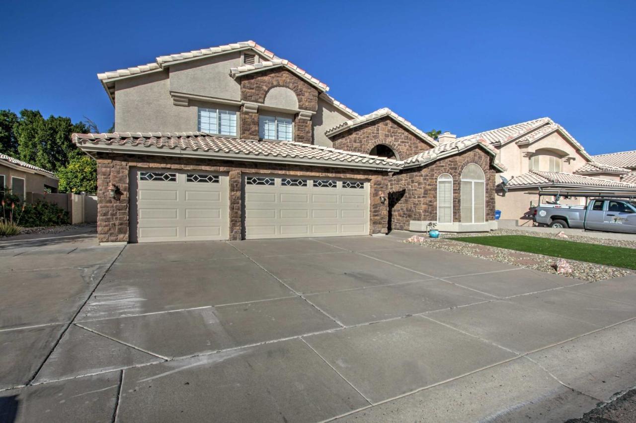 Glendale Getaway Pool, Hot Tub And Ping-Pong Table! Villa Phoenix Exterior photo