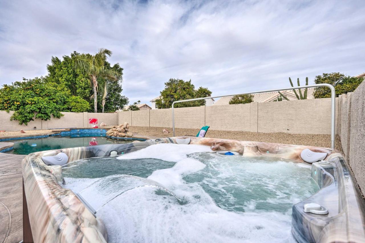 Glendale Getaway Pool, Hot Tub And Ping-Pong Table! Villa Phoenix Exterior photo